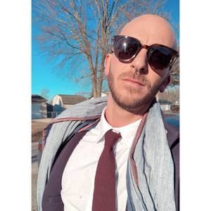 Meet your Posher, Zachary